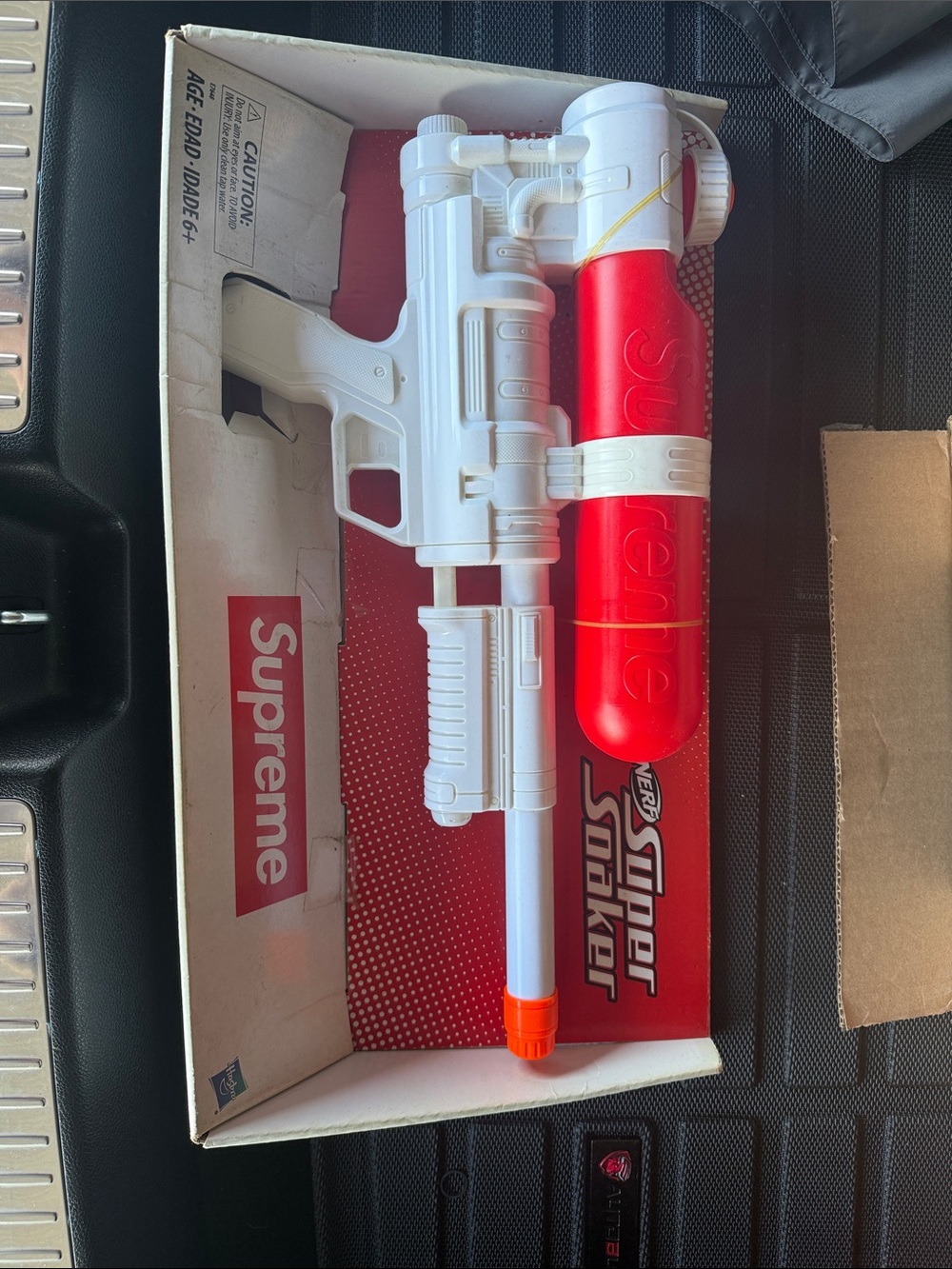 2019 Supreme x Nerf Super Soaker Brand New